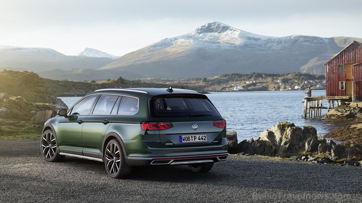«Volkswagen» iepazīstina ar atjaunoto astotās sērijas Passat modeli, kurš kļūs par pirmo «Volkswagen» modeli, kuram būs pieejama daļēji automatizēta b «Volkswagen» iepazīstina ar atjaunoto astotās sērijas Passat modeli, kurš kļūs par pirmo «Volkswagen» modeli, kuram būs pieejama daļēji automatizēta b 245179