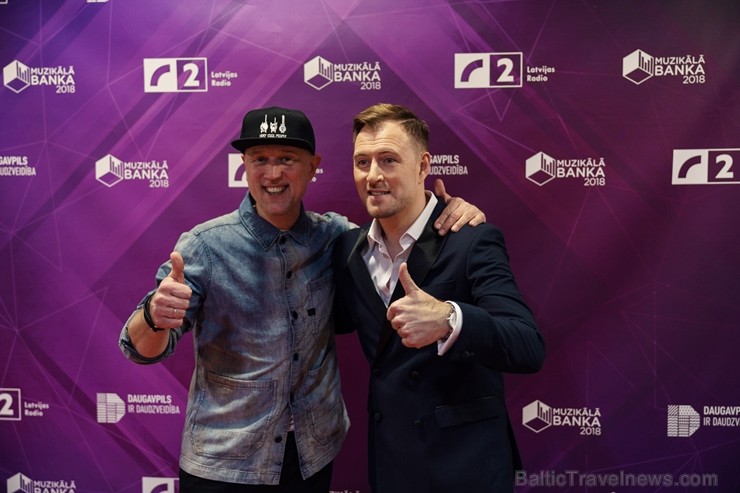 Daugavpils kā tikšanās vieta sevi ir vairāk nekā attaisnojusi, bet publikas siltā «Muzikālās Bankas 2018» dalībnieku uzņemšana radījusi īstenu svētku Daugavpils kā tikšanās vieta sevi ir vairāk nekā attaisnojusi, bet publikas siltā «Muzikālās Bankas 2018» dalībnieku uzņemšana radījusi īstenu svētku 245821