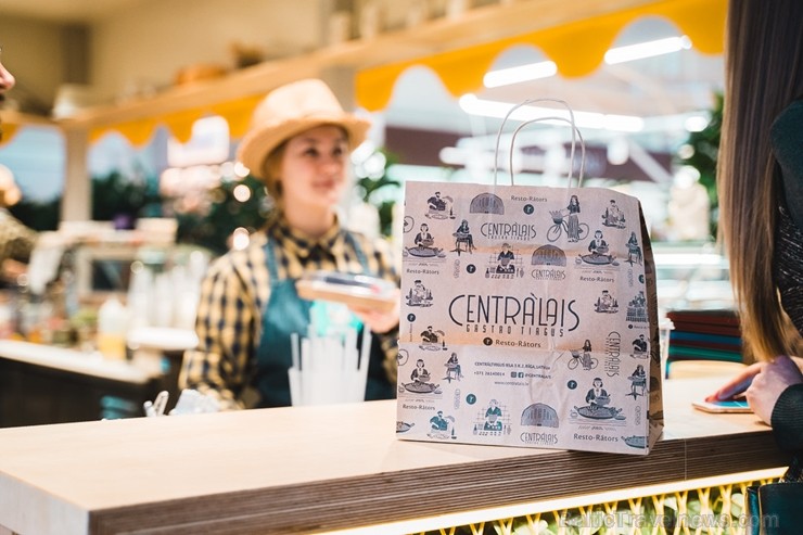 «Centrālais Gastro Tirgus» ir pirmais iekštelpu gastrotirgus Latvijā, kurā vairāk nekā 20 dažādi ēdinātāji un 2 bāri piedāvā viesiem plašu starptautis 246008