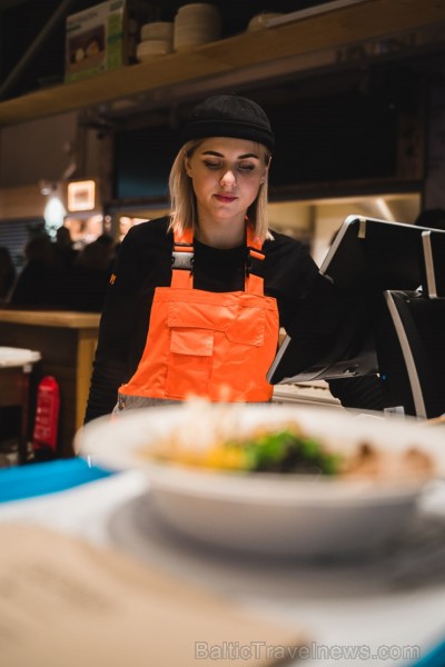«Centrālais Gastro Tirgus» ir pirmais iekštelpu gastrotirgus Latvijā, kurā vairāk nekā 20 dažādi ēdinātāji un 2 bāri piedāvā viesiem plašu starptautis 246038