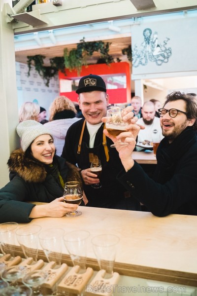 «Centrālais Gastro Tirgus» ir pirmais iekštelpu gastrotirgus Latvijā, kurā vairāk nekā 20 dažādi ēdinātāji un 2 bāri piedāvā viesiem plašu starptautis 246082