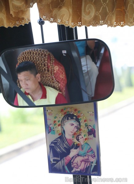 Travelnews.lv caur autobusa logu vēro Vjetnamas ceļu no Muine līdz Hošiminai. Atbalsta: 365 brīvdienas un Turkish Airlines Travelnews.lv caur autobusa logu vēro Vjetnamas ceļu no Muine līdz Hošiminai. Atbalsta: 365 brīvdienas un Turkish Airlines 246590
