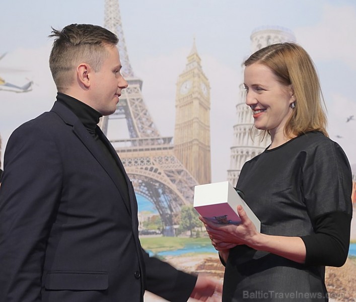Sveicam «GADA CILVĒKS TŪRISMĀ 2018» laureātus tūrisma izstādē «Balttour 2019». Foto: Rojs Maizītis Sveicam «GADA CILVĒKS TŪRISMĀ 2018» laureātus tūrisma izstādē «Balttour 2019». Foto: Rojs Maizītis 246631