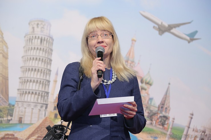 Sveicam «GADA CILVĒKS TŪRISMĀ 2018» laureātus tūrisma izstādē «Balttour 2019». Foto: Rojs Maizītis Sveicam «GADA CILVĒKS TŪRISMĀ 2018» laureātus tūrisma izstādē «Balttour 2019». Foto: Rojs Maizītis 246637