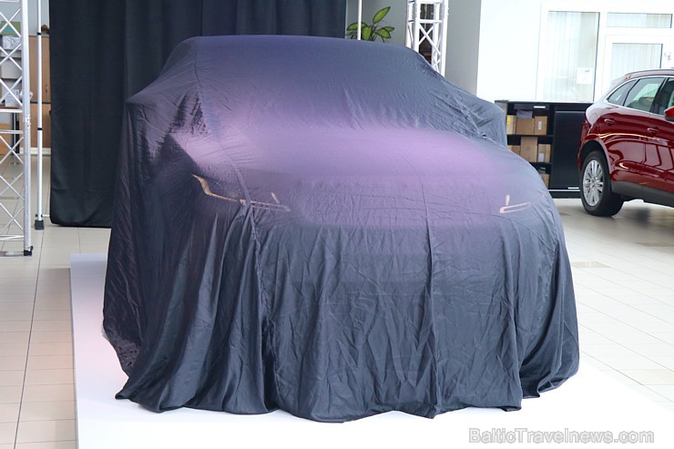 Latvijā pirmo reizi 19.02.2019 tiek prezentēts otrās paaudzes «Range Rover Evoque» 246667