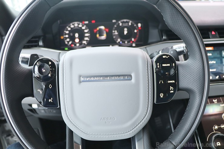 Latvijā pirmo reizi 19.02.2019 tiek prezentēts otrās paaudzes «Range Rover Evoque» 246681