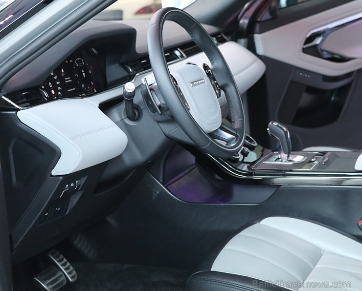 Latvijā pirmo reizi 19.02.2019 tiek prezentēts otrās paaudzes «Range Rover Evoque» 246690