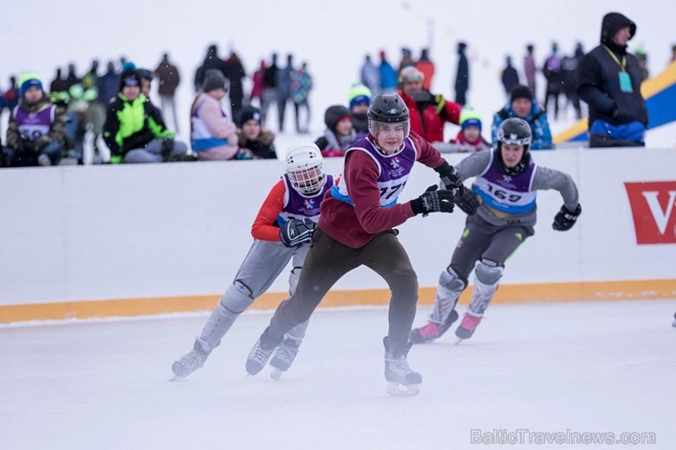 Latvijas Skolu ziemas Olimpiskais festivāls pulcēja 1262 skolēnus no 139 skolām. Latvijas skolu jauniešu cīnījās par godalgām 14 sporta veidos un liel Latvijas Skolu ziemas Olimpiskais festivāls pulcēja 1262 skolēnus no 139 skolām. Latvijas skolu jauniešu cīnījās par godalgām 14 sporta veidos un liel 247869