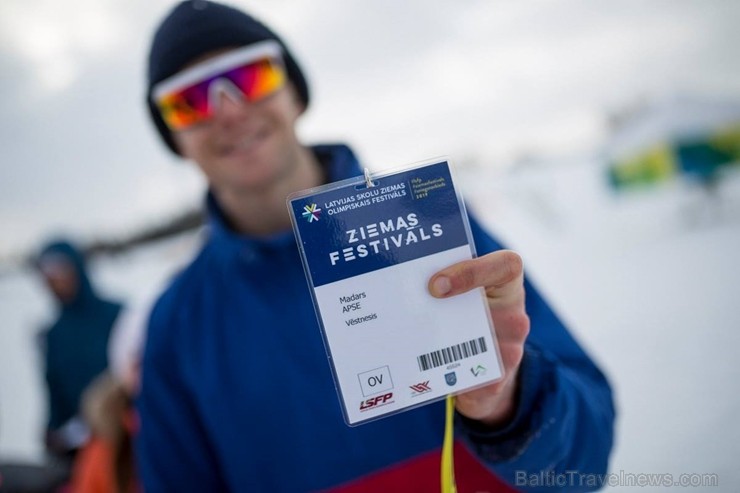 Latvijas Skolu ziemas Olimpiskais festivāls pulcēja 1262 skolēnus no 139 skolām. Latvijas skolu jauniešu cīnījās par godalgām 14 sporta veidos un liel Latvijas Skolu ziemas Olimpiskais festivāls pulcēja 1262 skolēnus no 139 skolām. Latvijas skolu jauniešu cīnījās par godalgām 14 sporta veidos un liel 247876