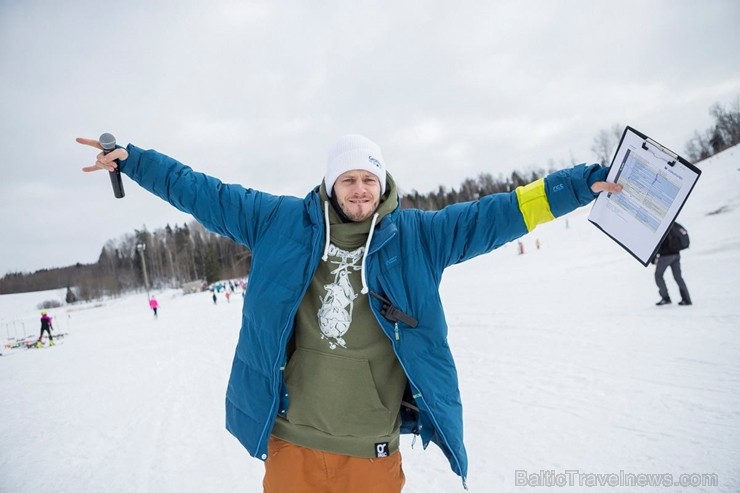 Latvijas Skolu ziemas Olimpiskais festivāls pulcēja 1262 skolēnus no 139 skolām. Latvijas skolu jauniešu cīnījās par godalgām 14 sporta veidos un liel Latvijas Skolu ziemas Olimpiskais festivāls pulcēja 1262 skolēnus no 139 skolām. Latvijas skolu jauniešu cīnījās par godalgām 14 sporta veidos un liel 247879