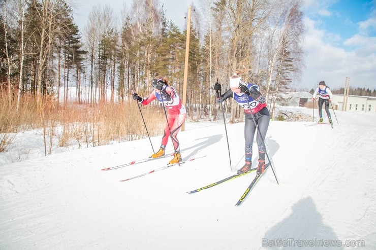Latvijas Skolu ziemas Olimpiskais festivāls pulcēja 1262 skolēnus no 139 skolām. Latvijas skolu jauniešu cīnījās par godalgām 14 sporta veidos un liel Latvijas Skolu ziemas Olimpiskais festivāls pulcēja 1262 skolēnus no 139 skolām. Latvijas skolu jauniešu cīnījās par godalgām 14 sporta veidos un liel 247890