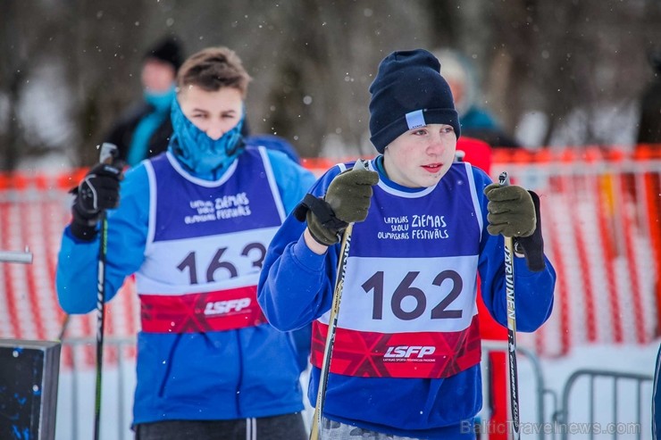 Latvijas Skolu ziemas Olimpiskais festivāls pulcēja 1262 skolēnus no 139 skolām. Latvijas skolu jauniešu cīnījās par godalgām 14 sporta veidos un liel Latvijas Skolu ziemas Olimpiskais festivāls pulcēja 1262 skolēnus no 139 skolām. Latvijas skolu jauniešu cīnījās par godalgām 14 sporta veidos un liel 247898