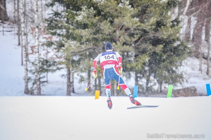 Latvijas Skolu ziemas Olimpiskais festivāls pulcēja 1262 skolēnus no 139 skolām. Latvijas skolu jauniešu cīnījās par godalgām 14 sporta veidos un liel Latvijas Skolu ziemas Olimpiskais festivāls pulcēja 1262 skolēnus no 139 skolām. Latvijas skolu jauniešu cīnījās par godalgām 14 sporta veidos un liel 247899