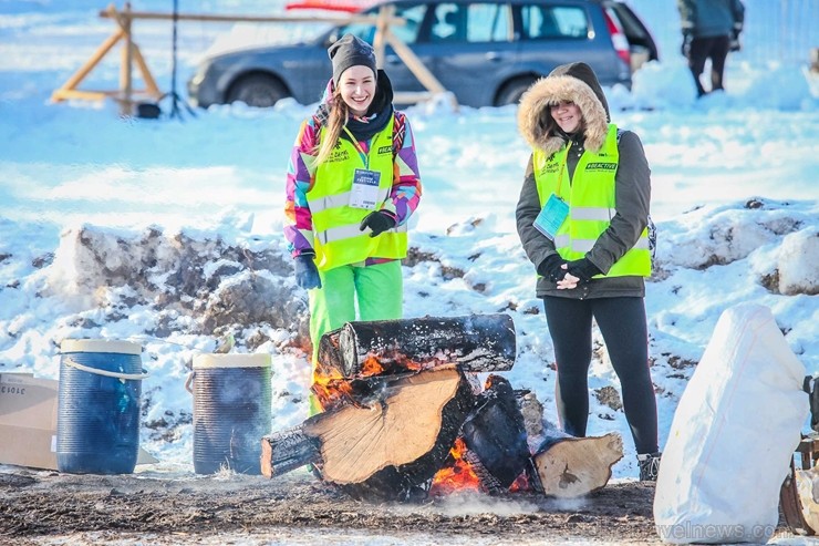 Latvijas Skolu ziemas Olimpiskais festivāls pulcēja 1262 skolēnus no 139 skolām. Latvijas skolu jauniešu cīnījās par godalgām 14 sporta veidos un liel Latvijas Skolu ziemas Olimpiskais festivāls pulcēja 1262 skolēnus no 139 skolām. Latvijas skolu jauniešu cīnījās par godalgām 14 sporta veidos un liel 247904