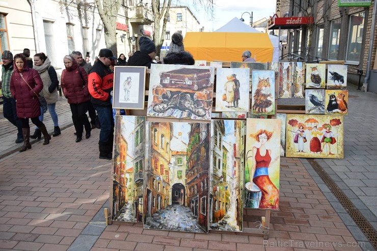 Ik gadu Daugavpilī, ievērojot senas slāvu tradīcijas, plaši un krāšņi tiek atzīmēta Masļeņica jeb ziemas pavadīšanas un pavasara sagaidīšanas svētki Ik gadu Daugavpilī, ievērojot senas slāvu tradīcijas, plaši un krāšņi tiek atzīmēta Masļeņica jeb ziemas pavadīšanas un pavasara sagaidīšanas svētki 248472