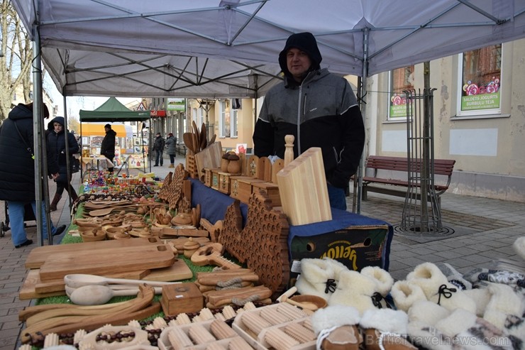Ik gadu Daugavpilī, ievērojot senas slāvu tradīcijas, plaši un krāšņi tiek atzīmēta Masļeņica jeb ziemas pavadīšanas un pavasara sagaidīšanas svētki Ik gadu Daugavpilī, ievērojot senas slāvu tradīcijas, plaši un krāšņi tiek atzīmēta Masļeņica jeb ziemas pavadīšanas un pavasara sagaidīšanas svētki 248473