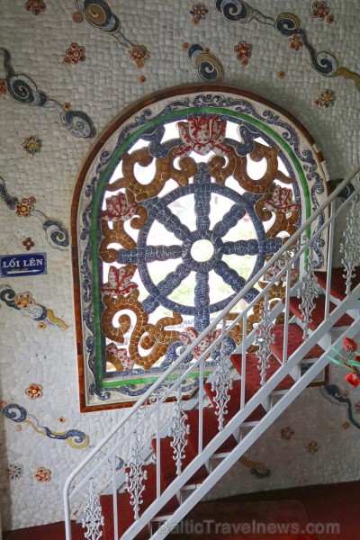 Travelnews.lv iepazīst vjetnamiesu budistu templi Linh-Phuoc-Pagode Dakotā. Atbalsta: 365 brīvdienas un Turkish Airlines Travelnews.lv iepazīst vjetnamiesu budistu templi Linh-Phuoc-Pagode Dakotā. Atbalsta: 365 brīvdienas un Turkish Airlines 249355