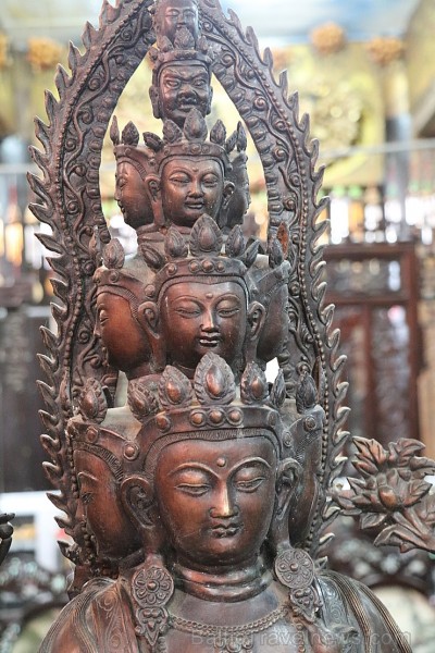 Travelnews.lv iepazīst vjetnamiesu budistu templi Linh-Phuoc-Pagode Dakotā. Atbalsta: 365 brīvdienas un Turkish Airlines Travelnews.lv iepazīst vjetnamiesu budistu templi Linh-Phuoc-Pagode Dakotā. Atbalsta: 365 brīvdienas un Turkish Airlines 249376