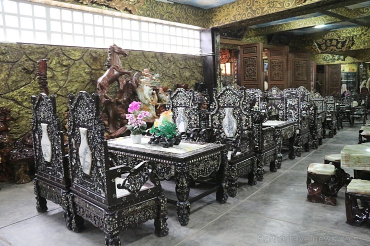 Travelnews.lv iepazīst vjetnamiesu budistu templi Linh-Phuoc-Pagode Dakotā. Atbalsta: 365 brīvdienas un Turkish Airlines Travelnews.lv iepazīst vjetnamiesu budistu templi Linh-Phuoc-Pagode Dakotā. Atbalsta: 365 brīvdienas un Turkish Airlines 249392