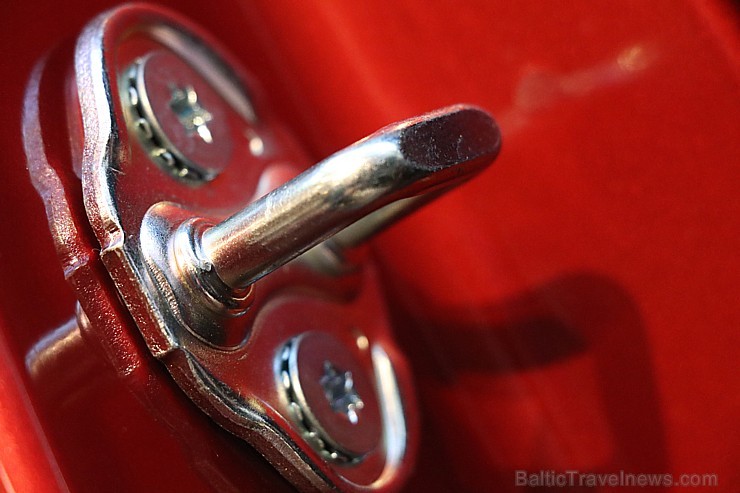 Rīgas lielveikalā tiek prezentēta jaunā «Mazga 3» automašīīna 249548