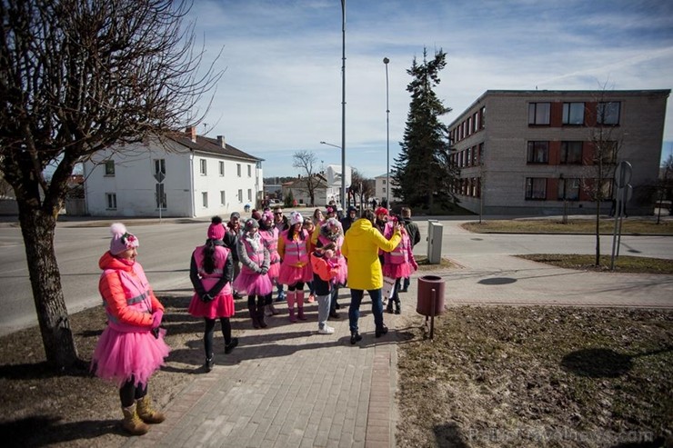 Madonā norisinājās Latvijas Volvo apvienības sezonas atklāšanas pasākums, kurā piedalījās vairāk kā 50 dalībnieki no dažādām Latvijas pusēm Madonā norisinājās Latvijas Volvo apvienības sezonas atklāšanas pasākums, kurā piedalījās vairāk kā 50 dalībnieki no dažādām Latvijas pusēm 249936