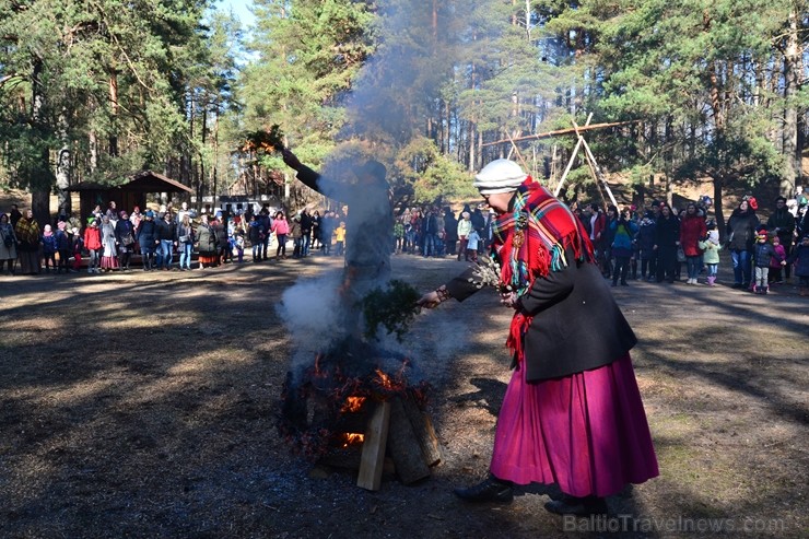 Brīvdabas muzejā kopā ar folkloras kopu Brīvdabas muzejā kopā ar folkloras kopu