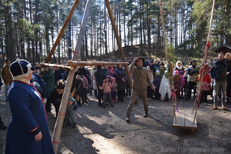 Brīvdabas muzejā kopā ar folkloras kopu Brīvdabas muzejā kopā ar folkloras kopu