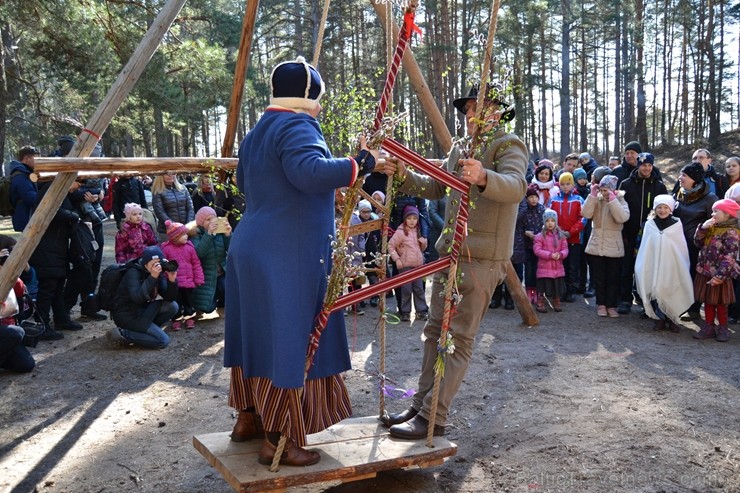 Brīvdabas muzejā kopā ar folkloras kopu Brīvdabas muzejā kopā ar folkloras kopu