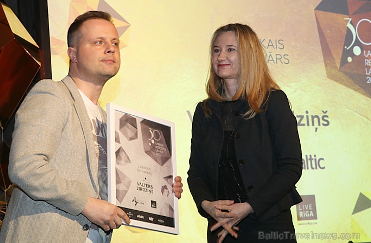 Travelnews.lv piedāvā dažus fotomirkļus no apbalvošanas ceremonijas «30 labākie Latvijas restorāni 2019» Travelnews.lv piedāvā dažus fotomirkļus no apbalvošanas ceremonijas «30 labākie Latvijas restorāni 2019» 250548
