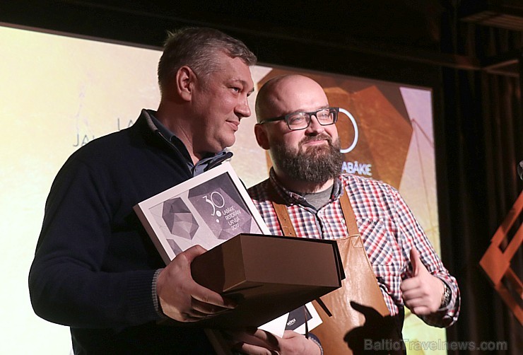 Travelnews.lv piedāvā dažus fotomirkļus no apbalvošanas ceremonijas «30 labākie Latvijas restorāni 2019» Travelnews.lv piedāvā dažus fotomirkļus no apbalvošanas ceremonijas «30 labākie Latvijas restorāni 2019» 250578