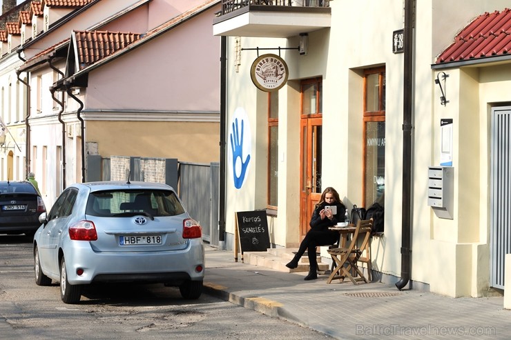 Užupes apkaime ir populāra mākslinieku vidē un ar savu bohēmisko atmosfēru tiek salīdzināta ar Monmartru Parīzē un Kristiāniju Kopenhāgenā. 1997. gada Užupes apkaime ir populāra mākslinieku vidē un ar savu bohēmisko atmosfēru tiek salīdzināta ar Monmartru Parīzē un Kristiāniju Kopenhāgenā. 1997. gada 250592