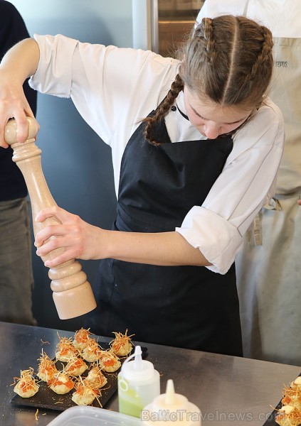 Travelnews.lv 5.04.2019 apmeklē igauņu šefpavāra Vladislava Djačuka garšīgo prezentāciju, ko organizē par godu «Bocuse d Or» Eiropas pusfinālam Tallin Travelnews.lv 5.04.2019 apmeklē igauņu šefpavāra Vladislava Djačuka garšīgo prezentāciju, ko organizē par godu «Bocuse d Or» Eiropas pusfinālam Tallin 250797