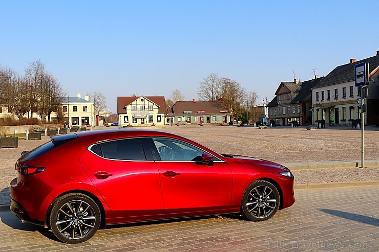 Travelnews.lv apceļo Dobeli, Īli un Rīgu ar jauno «Mazda3» 251188