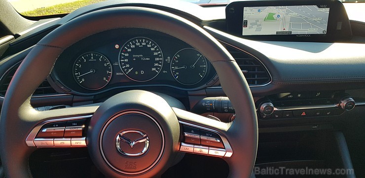 Travelnews.lv apceļo Dobeli, Īli un Rīgu ar jauno «Mazda3» 251199