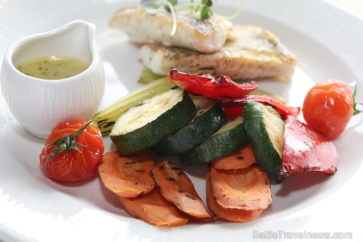 Travelnews.lv kopā ar «Turkish Airlines» apmeklē 5 zvaigžņu viesnīcu «Promenade Hotel Liepaja» un restorānu «Piano» Travelnews.lv kopā ar «Turkish Airlines» apmeklē 5 zvaigžņu viesnīcu «Promenade Hotel Liepaja» un restorānu «Piano» 251845