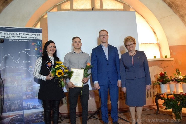 Daugavpils cietoksnī tika svinīgi atklāta Daugavpils pilsētas un novada jaunā 2019. gada tūrisma sezona. Pasākumā piedalījās pilsētas un novada tūrism Daugavpils cietoksnī tika svinīgi atklāta Daugavpils pilsētas un novada jaunā 2019. gada tūrisma sezona. Pasākumā piedalījās pilsētas un novada tūrism 252465