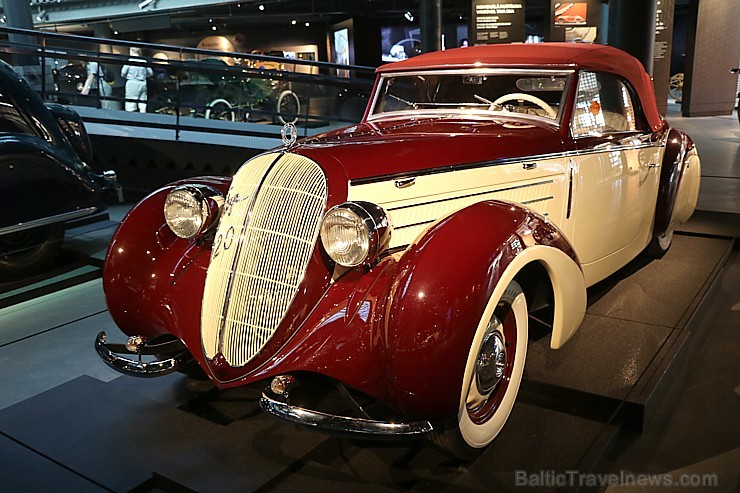 Rīgas Motormuzejs atzīmē 30 gadu jubileju ar 2 īpašiem vāģiem «F/N type 2400» un «Citroen DS 19» Rīgas Motormuzejs atzīmē 30 gadu jubileju ar 2 īpašiem vāģiem «F/N type 2400» un «Citroen DS 19» 252604
