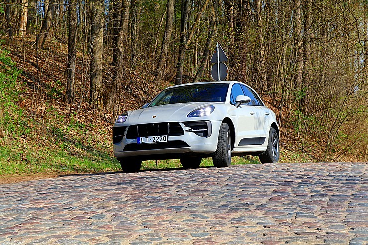 Travelnews.lv apceļo Latgali un Sēliju ar jauno «Porsche Macan» 252664