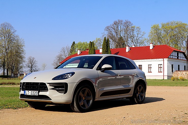 Travelnews.lv apceļo Latgali un Sēliju ar jauno «Porsche Macan» 252677