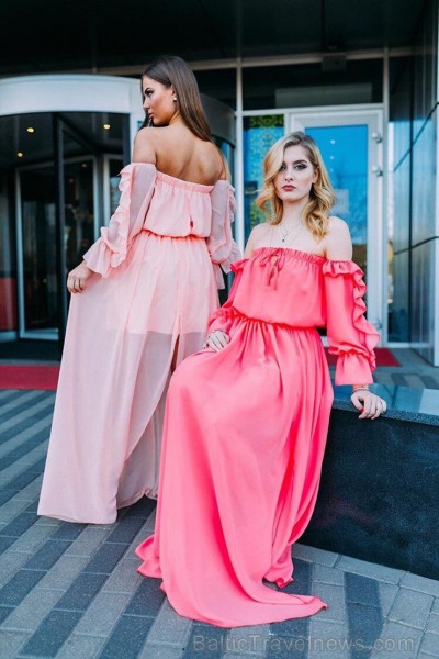 Modeles izvēlējās dažādas telpas un fonus. AVALON HOTEL & Conferences telpu daudzveidība, jo īpaši iepriecināja pasākuma teju tūkstoti pasākuma sekotā Modeles izvēlējās dažādas telpas un fonus. AVALON HOTEL & Conferences telpu daudzveidība, jo īpaši iepriecināja pasākuma teju tūkstoti pasākuma sekotā 252740