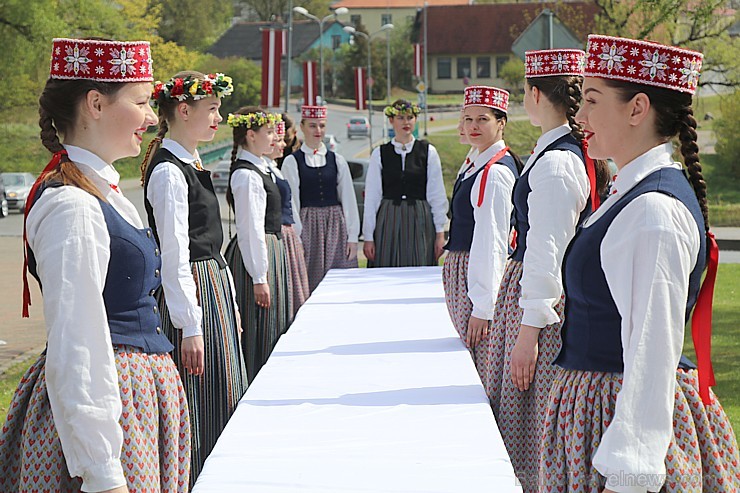 Travelnews.lv 4. maija – Latvijas Republikas Neatkarības atjaunošanas dienu svin Dobelē 252770