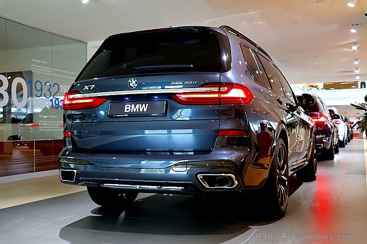 Latvijā prezentē 11.05.2019 pirmo luksus klases apvidus automobili «BMW X7» 253726