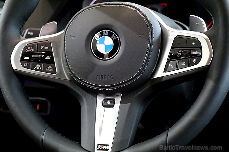 Latvijā prezentē 11.05.2019 pirmo luksus klases apvidus automobili «BMW X7» 253737