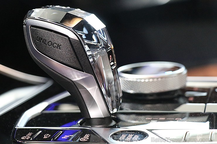 Latvijā prezentē 11.05.2019 pirmo luksus klases apvidus automobili «BMW X7» 253738