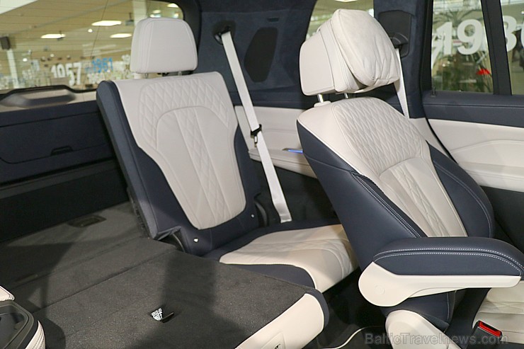 Latvijā prezentē 11.05.2019 pirmo luksus klases apvidus automobili «BMW X7» 253742