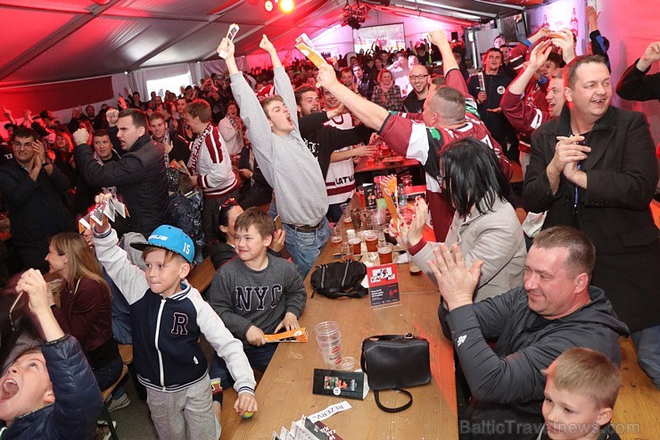 Hokeja fanu māja «Dinamo Rīga»: Latvija uzvar Austriju ar teicamu rezultātu. Atbalsta: «Rīga Istande Hotel» Hokeja fanu māja «Dinamo Rīga»: Latvija uzvar Austriju ar teicamu rezultātu. Atbalsta: «Rīga Istande Hotel» 253805
