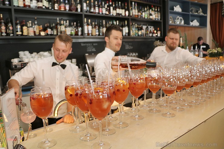 Andrejostas restorāns «Aqua Luna restaurant & bar» 17.05.2019 ar košu pasākumu atklāj vasaras sezonu Andrejostas restorāns «Aqua Luna restaurant & bar» 17.05.2019 ar košu pasākumu atklāj vasaras sezonu 254176