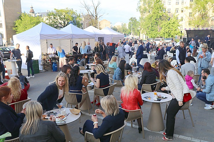 Rīgas 4 zvaigžņu viesnīca «Mercure Riga Centre» 17.05.2019 ar bagātīgu mielastu atzīmē 5 gadu jubileju Rīgas 4 zvaigžņu viesnīca «Mercure Riga Centre» 17.05.2019 ar bagātīgu mielastu atzīmē 5 gadu jubileju 254184