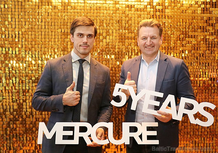 Rīgas 4 zvaigžņu viesnīca «Mercure Riga Centre» 17.05.2019 ar bagātīgu mielastu atzīmē 5 gadu jubileju Rīgas 4 zvaigžņu viesnīca «Mercure Riga Centre» 17.05.2019 ar bagātīgu mielastu atzīmē 5 gadu jubileju 254185