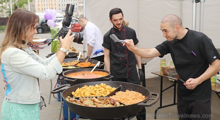Rīgas 4 zvaigžņu viesnīca «Mercure Riga Centre» 17.05.2019 ar bagātīgu mielastu atzīmē 5 gadu jubileju Rīgas 4 zvaigžņu viesnīca «Mercure Riga Centre» 17.05.2019 ar bagātīgu mielastu atzīmē 5 gadu jubileju 254197